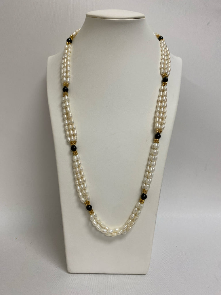 Pearl Gold/Black Beaded Necklace