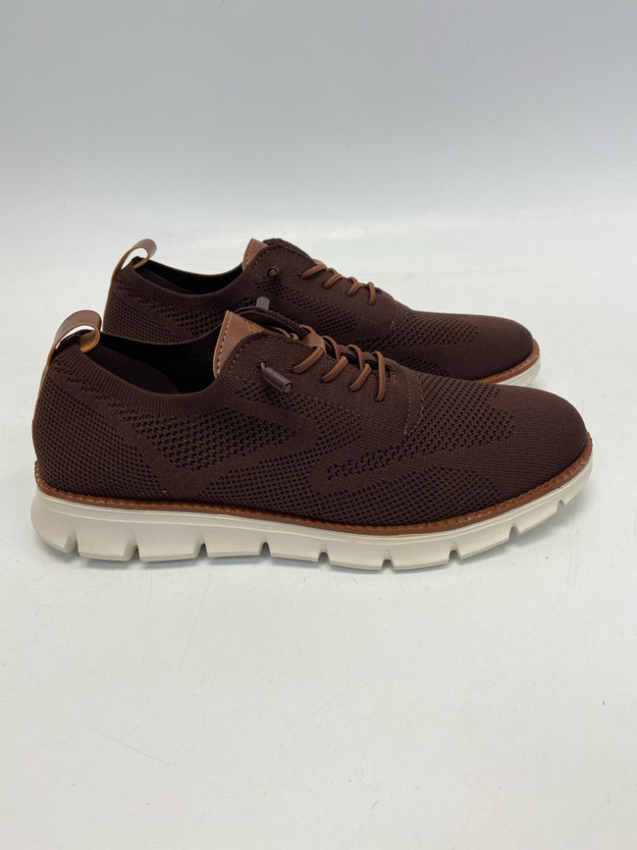 NWOT Breeze Size 43 Dark Brown Lace-Up Knit Men&