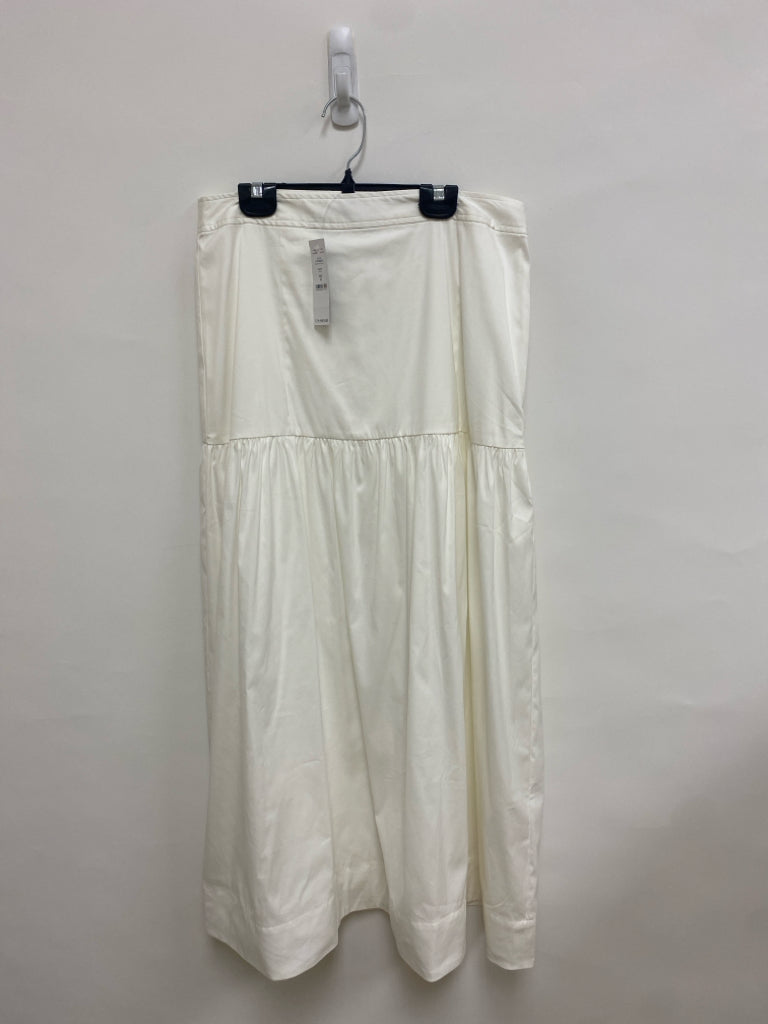 NWT Wht House/Blk Mkt Size 10 White Maxi Ladies Skirt