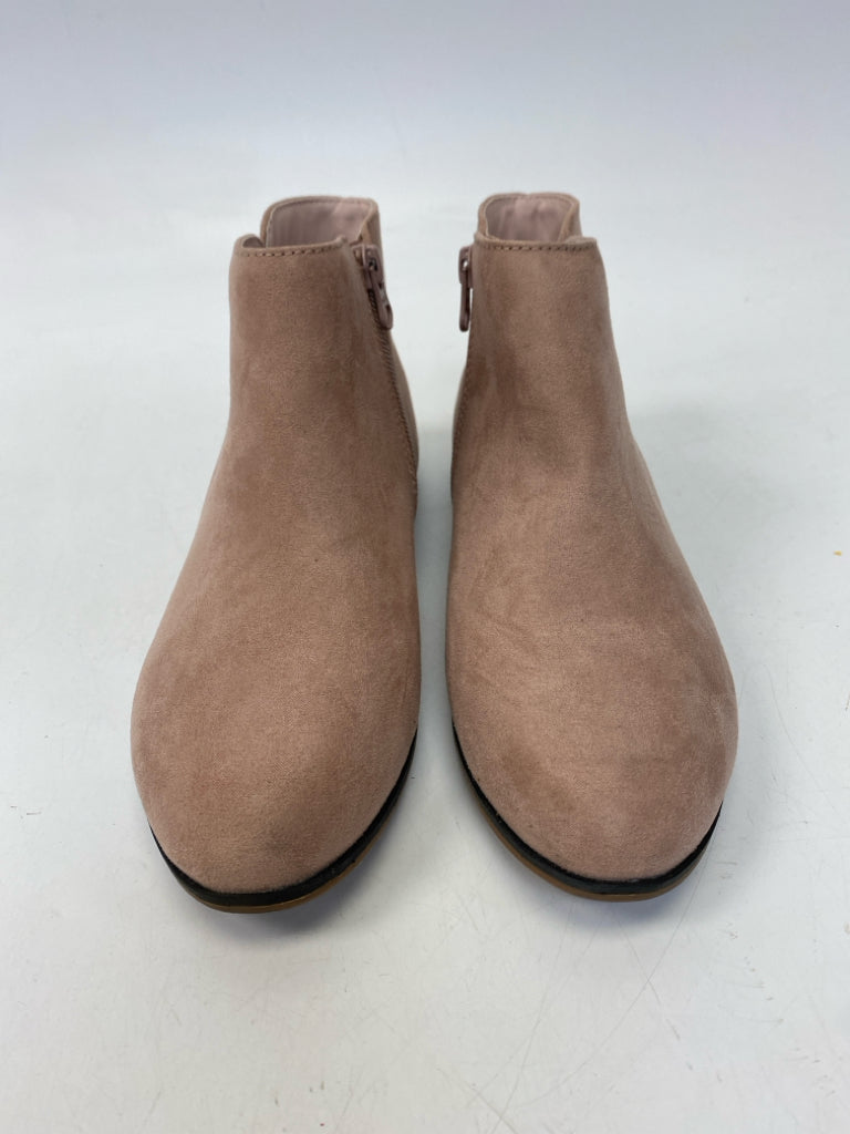 Cat &amp; Jack SIZE 4 Peach Girl&