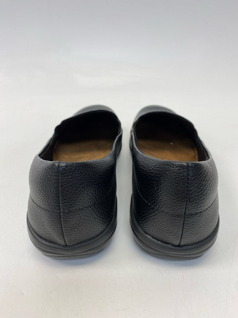 Easy Spirit  Size 8 Black Flats