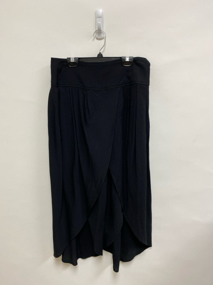 elevenses Size 4 Black Pleats Ladies Pants