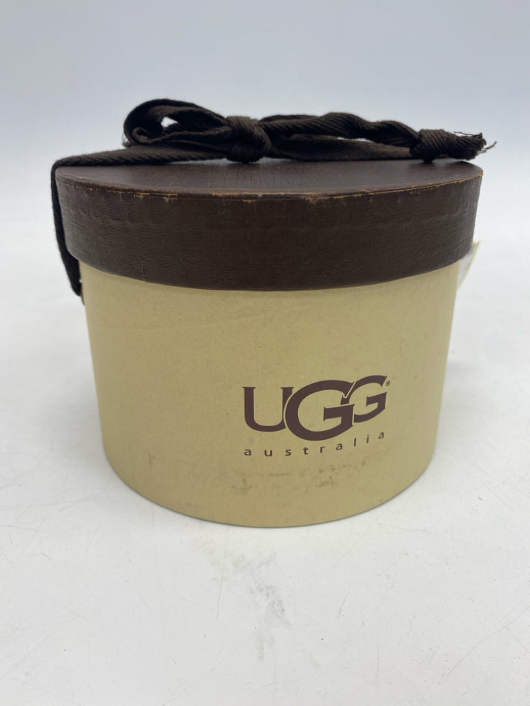 NEW/BOX UGG Cream Misc. Accessory