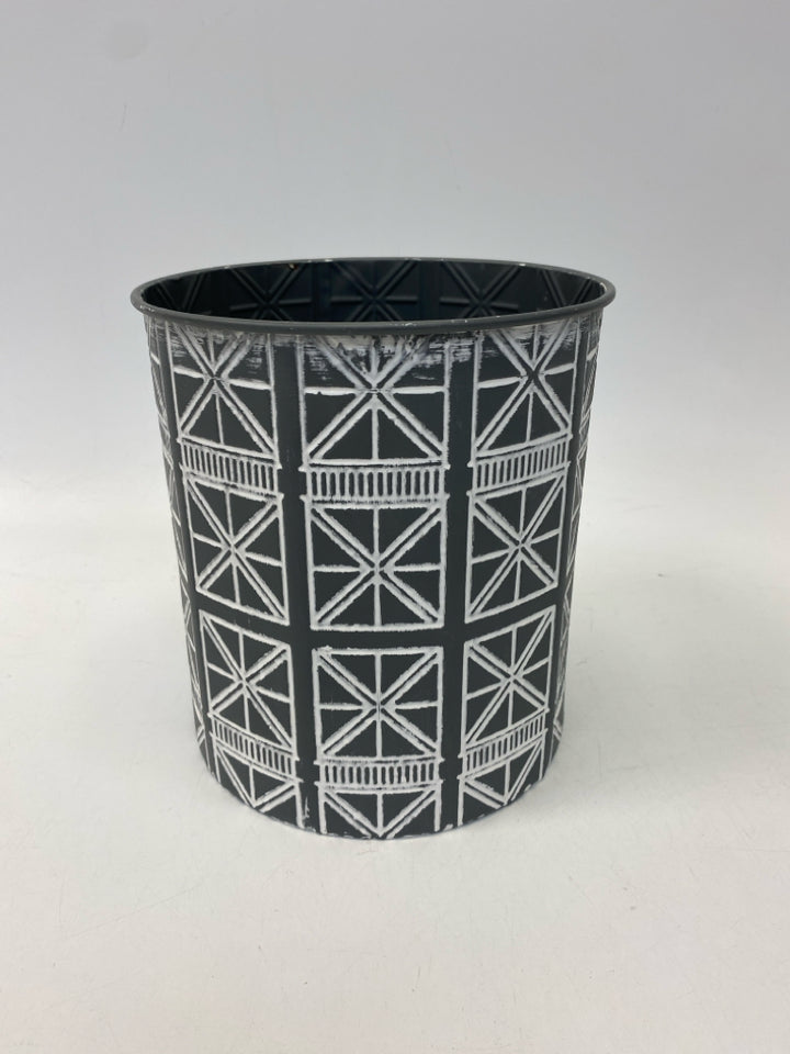 Gray White Geometric Metal Planter