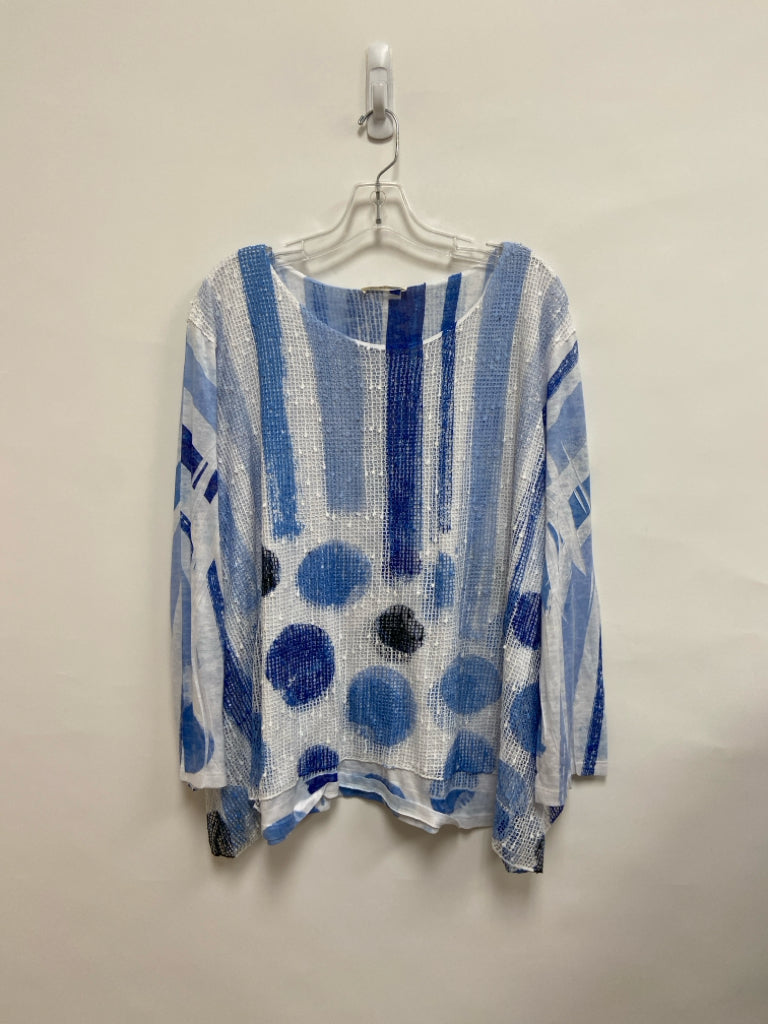 Jess &amp; Jane  SIZE  2X White/Blue Abstract Mesh Plus Size Top