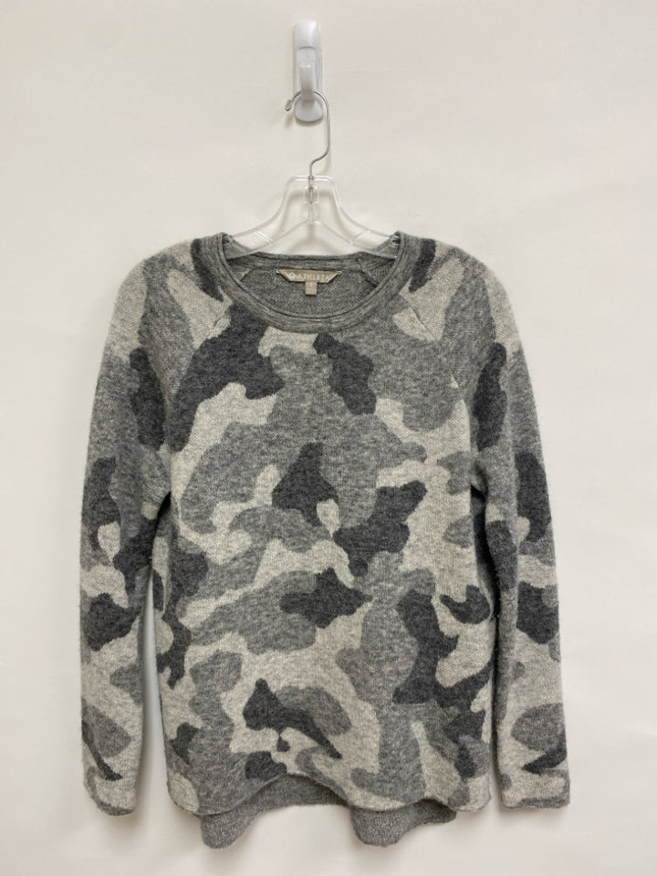 Athleta Size S Gray Camouflage Ladies Sweater