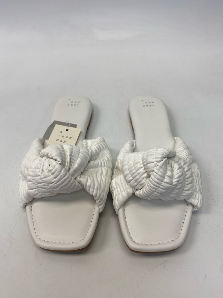 NWT a new day  Size 11 White Knotted Sandals