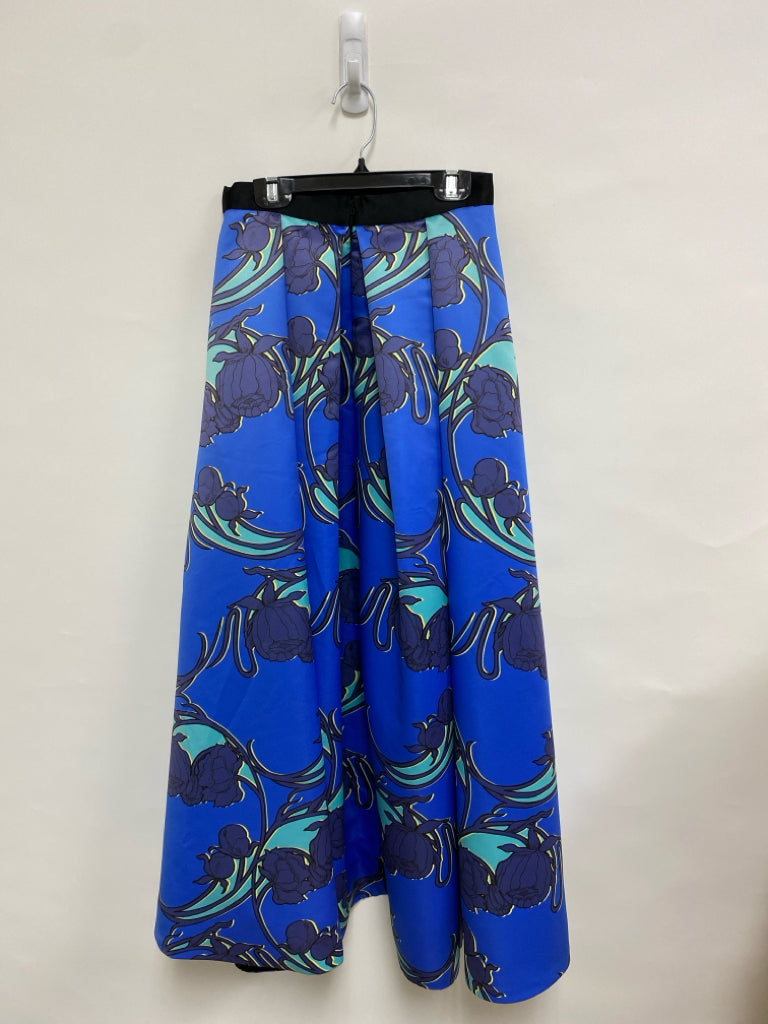 NWT Size 4 Blue/Multi Black Floral Ladies Skirt