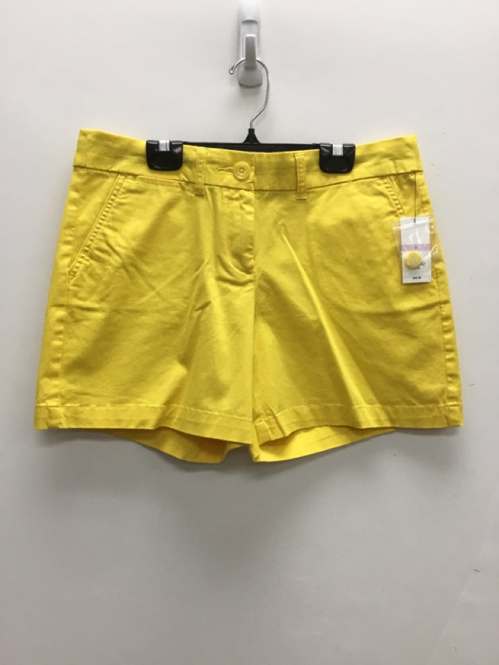 NWT Crown &amp; Ivy Size 6 Yellow Ladies Shorts