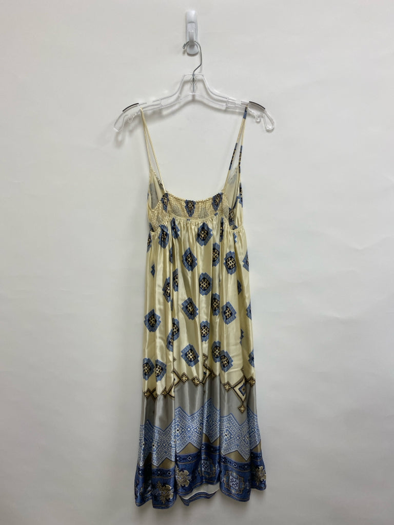 NWT Banana Republic Size 4 Cream Navy/Blue Medallion Sleeveless Ladies Dress