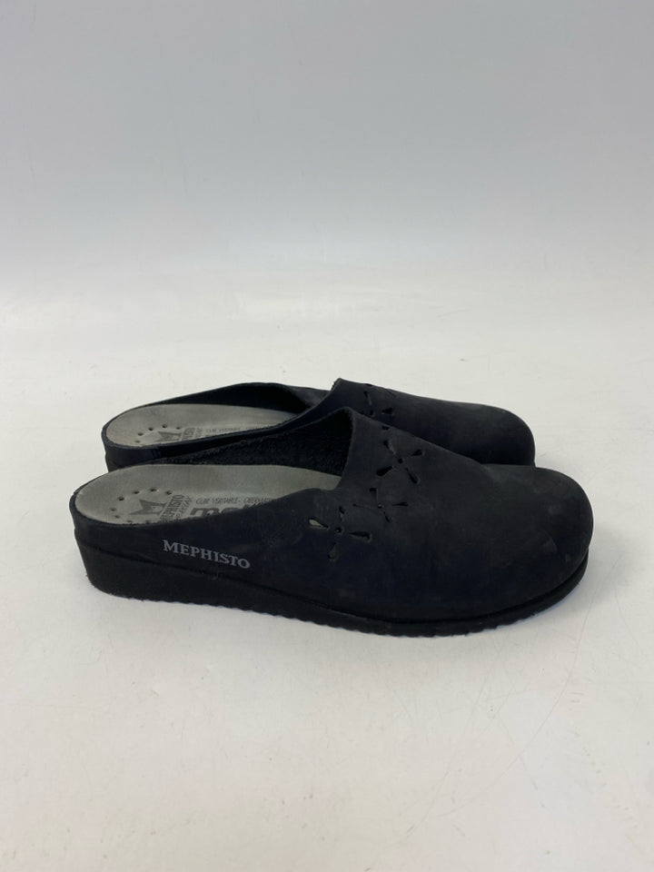 Mephisto 40 Black Perforated Clogs