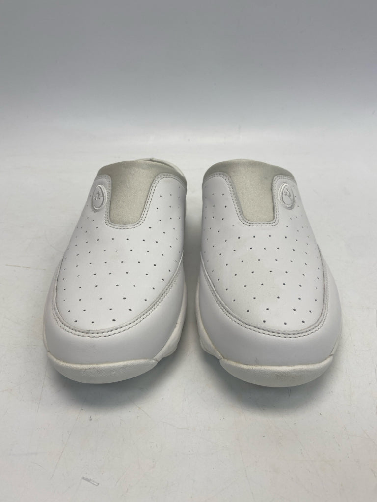 NWOT Propet  Size 9.5W  White Perforated Sneakers **WIDE**