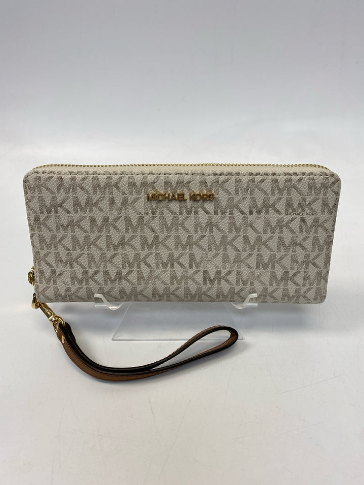 Michael Kors Cream Brown Signature Wristlet
