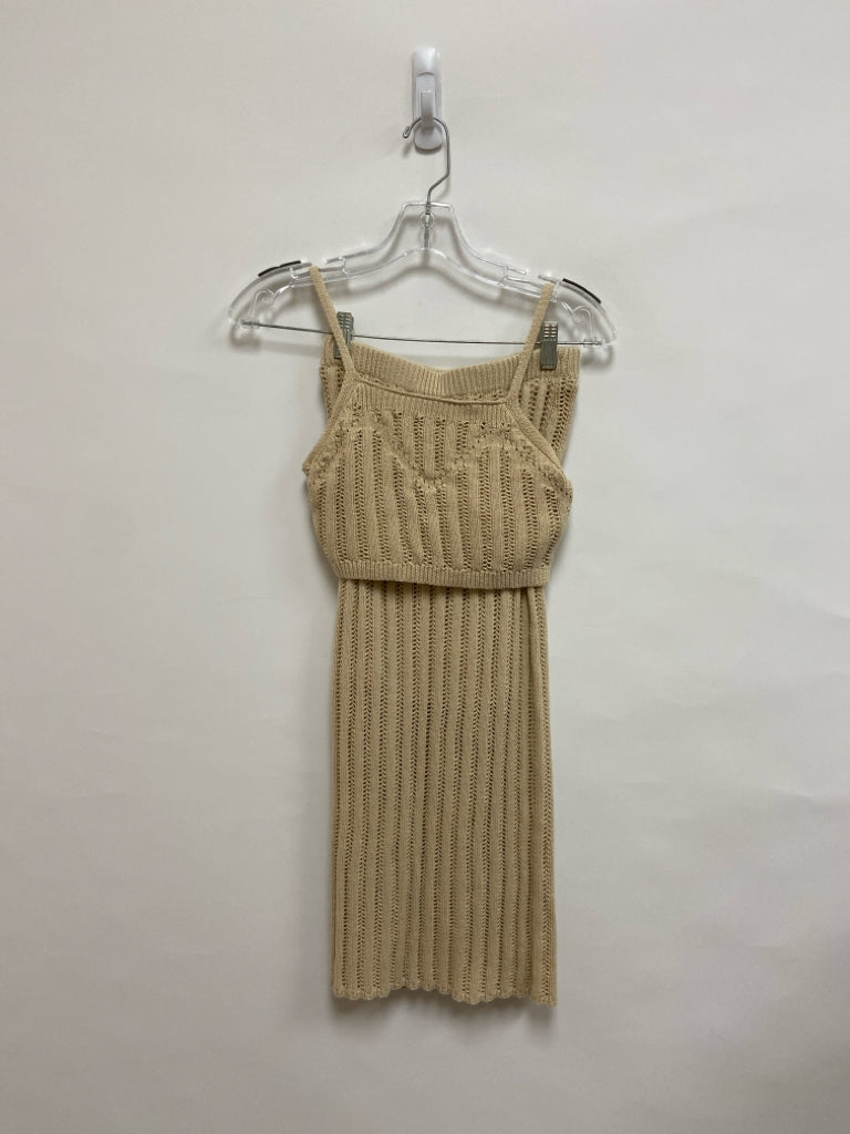 Size XS Beige Sleeveless Knit Ladies 2pc Skirt