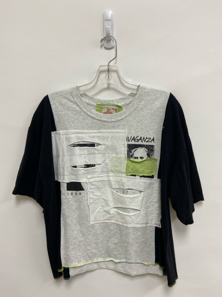 Catherine Doll Size OSFM Gray/Black Words Short Sleeve Tee Ladies Top