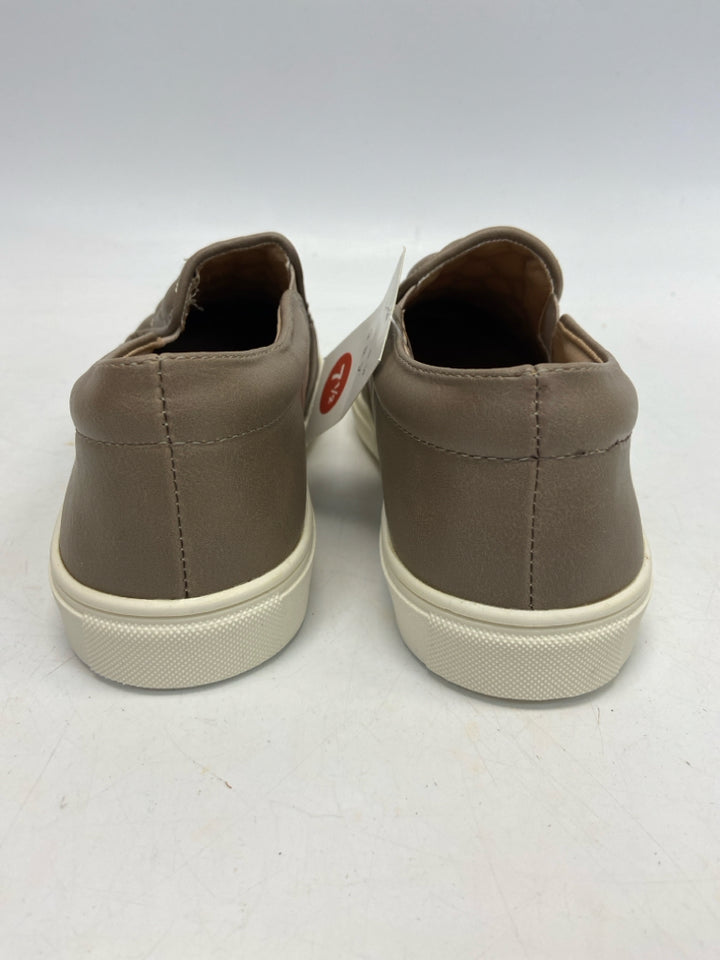 NWT a new day  Size 7.5 Brown Quilted Sneakers