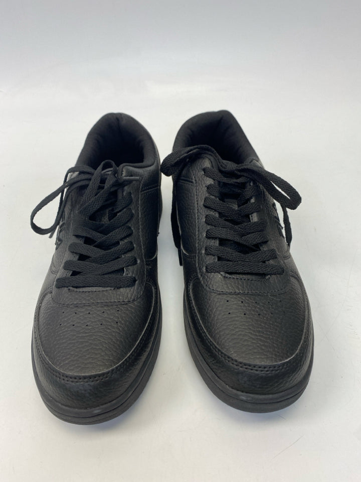 Fila Size 9 Black Lace-Up Men&