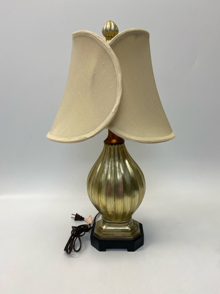 Gold Ribbed Lamp