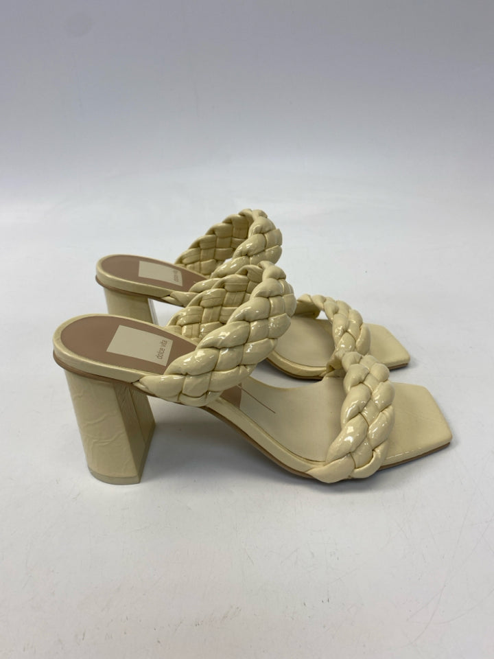 NWOT Dolce Vita  Size 6 Cream Woven Sandals