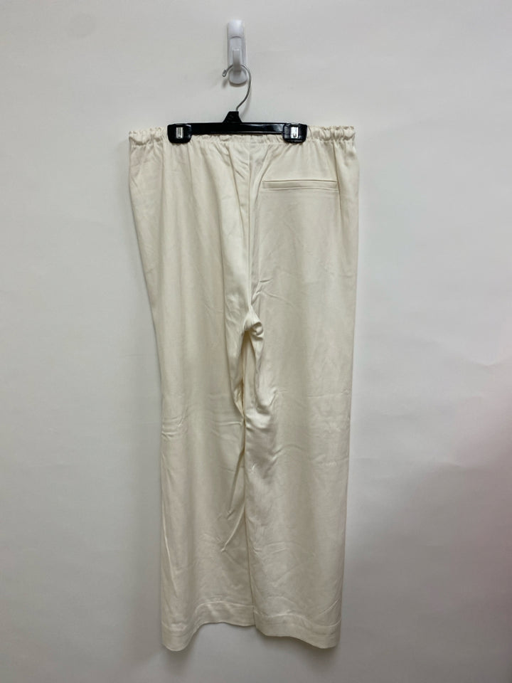 NWT a new day Size M Cream Ladies Pants