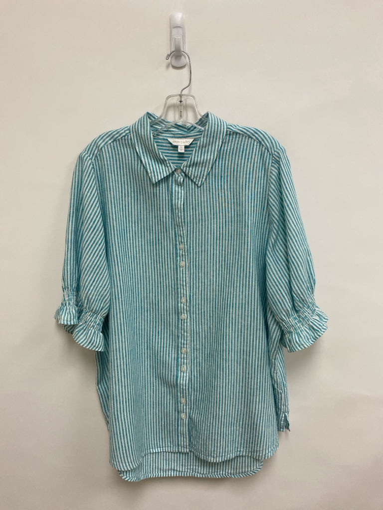 Crown &amp; Ivy  SIZE  1X White Aqua Striped Button Up Plus Size Top