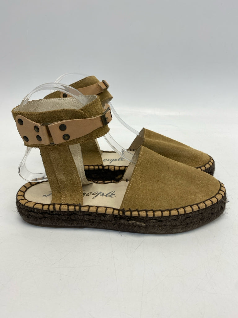 Free People  Size 39 Brown Suede Sandals