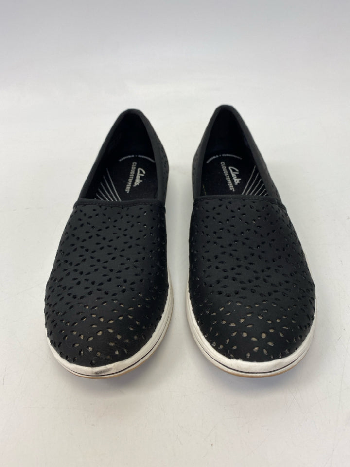 Clarks  Size 9 Black Perforated Sneakers