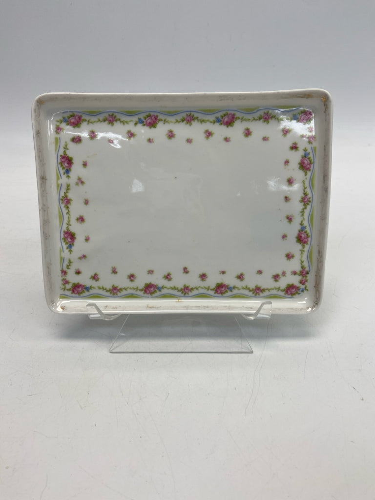 White Pink Flowers Trimmed Tray