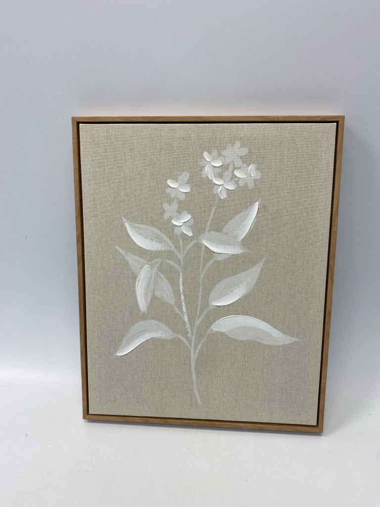 Natural White Flowers Canvas Art