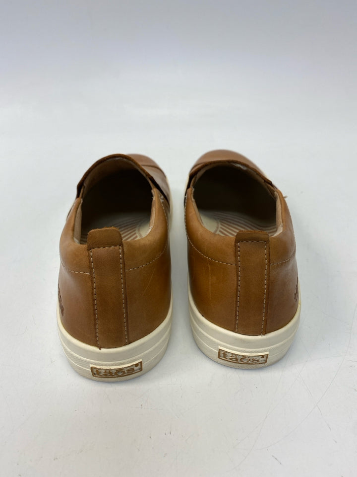 Taos  Size 7 Brown Sneakers