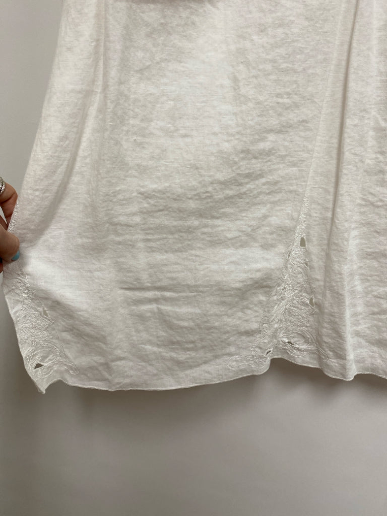 SIZE  2X White Linen Plus Size Top