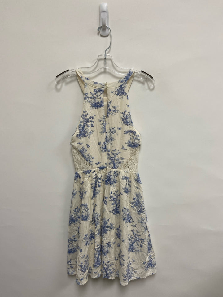 Disney SIZE XS Cream Blue Floral Sleeveless Girl&