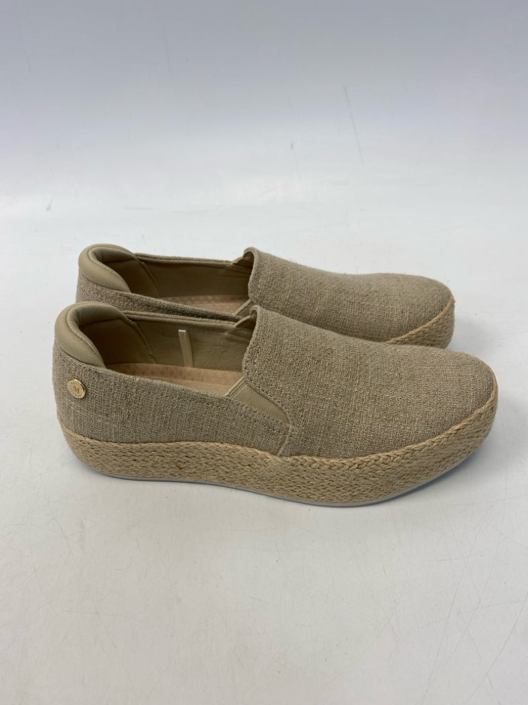 Skechers US Shoe Size 7.5 Tan Flats