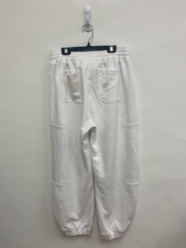 NWT Umgee Size M White Ladies Pants