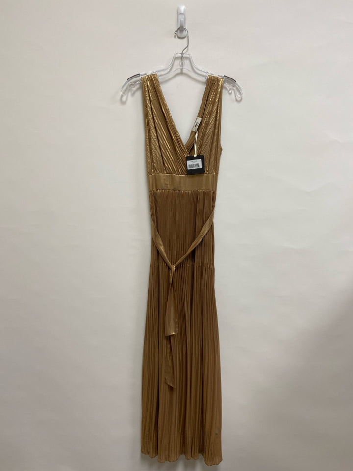 NWT Size S Gold Crinkle Sleeveless Ladies Dress
