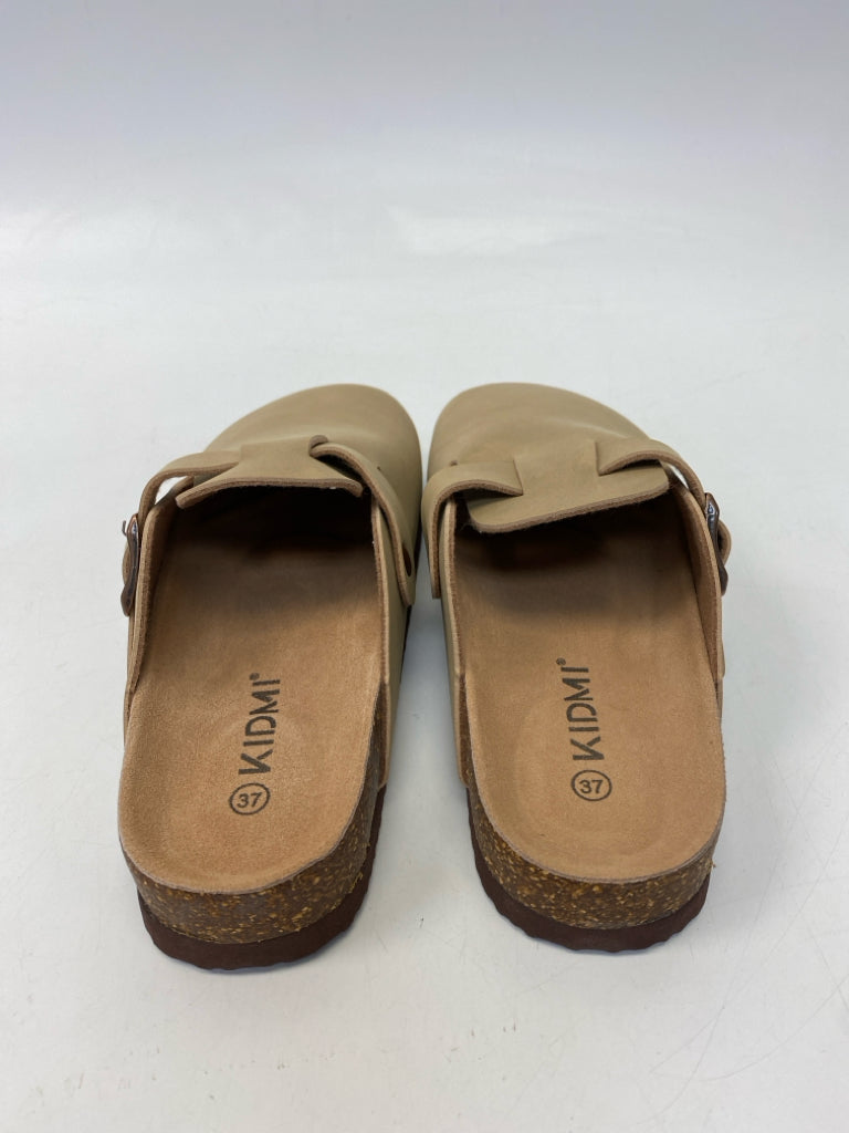 NWOT Kidmi Size 37 Brown Mules