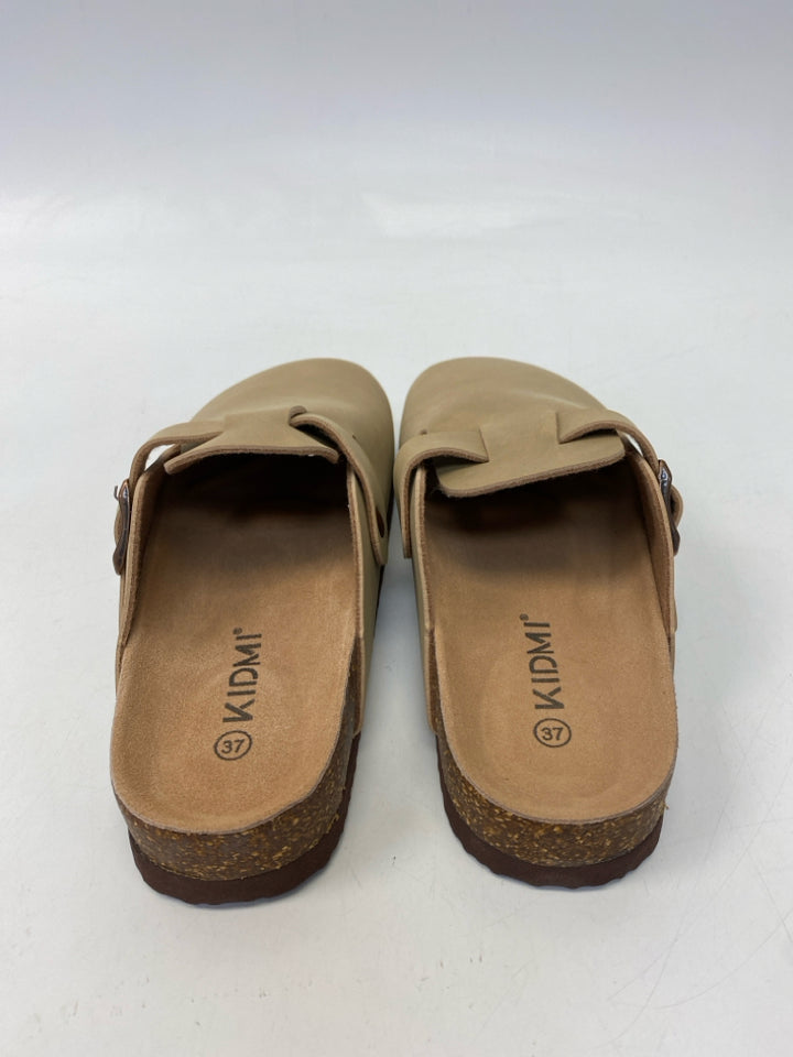 NWOT Kidmi Size 37 Brown Mules