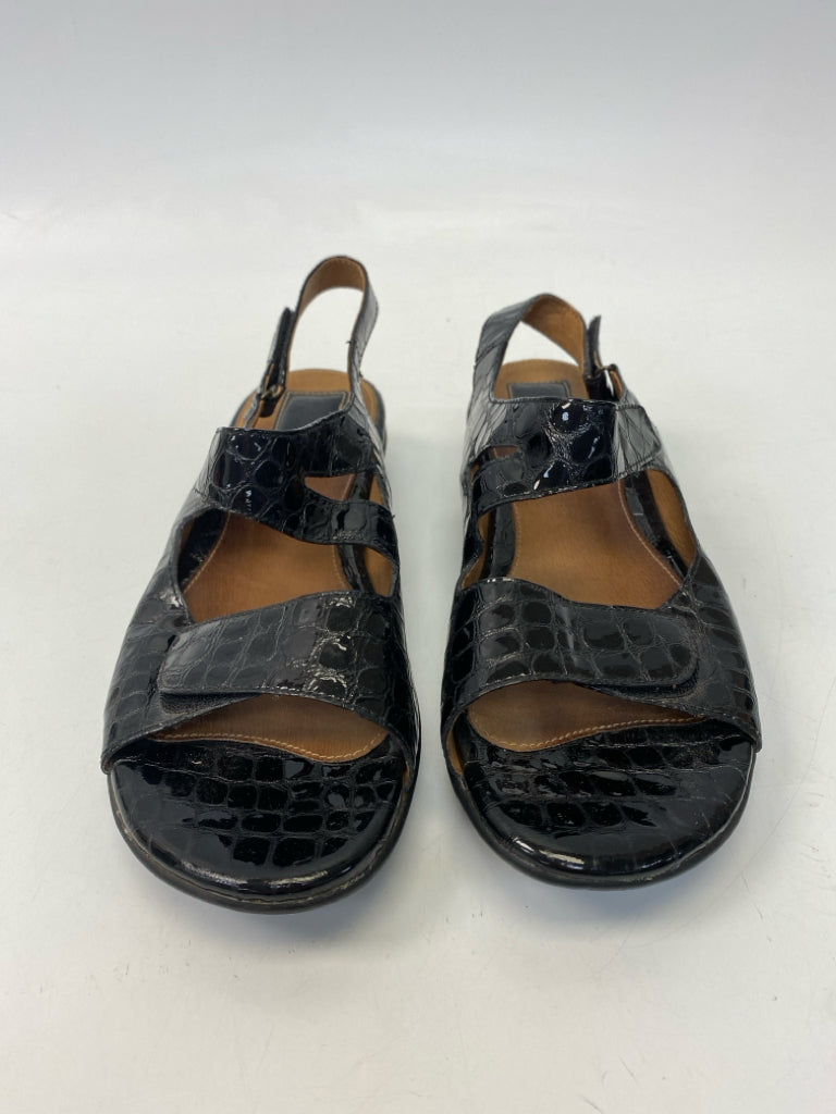 Artisan  Size 9.5W Black Embossed Sandals
