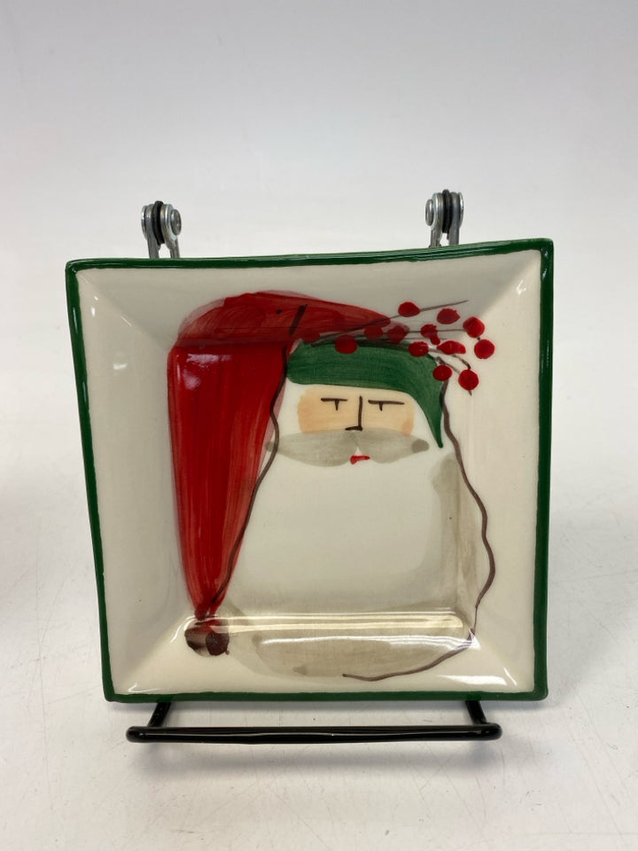 NEW/BOX Vietri White/Green Red Santa Ceramic Christmas