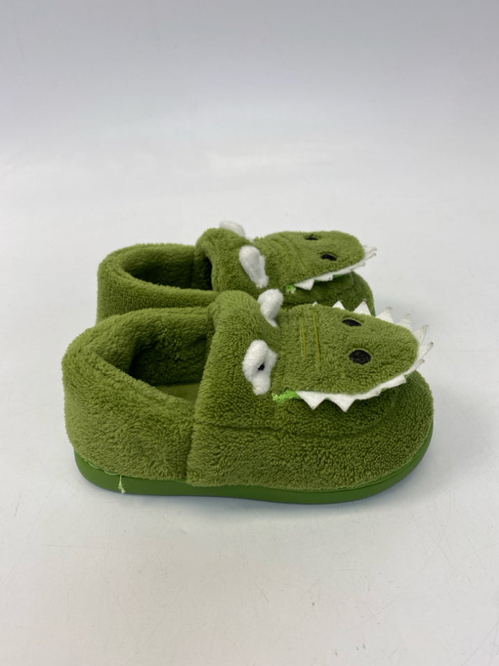 SIZE 2 Green White Alligator(s) Boy&