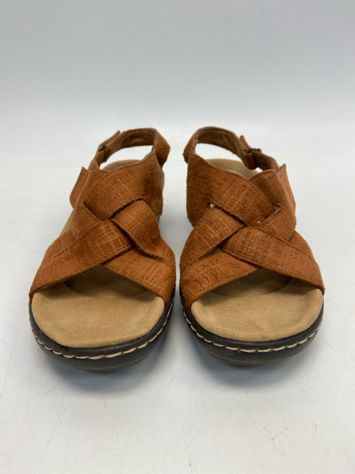 Clarks  Size 7.5 Brown Sandals