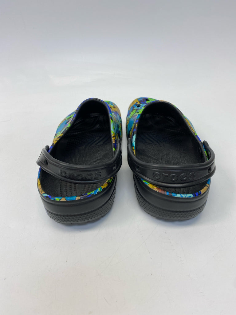 NWOT Crocs Size 6.5 Black Blue/Multi Men&