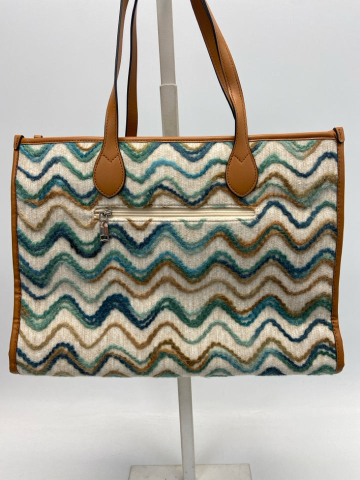 Simply Noelle Beige Blue/Green Chevron Fabric Tote Bag