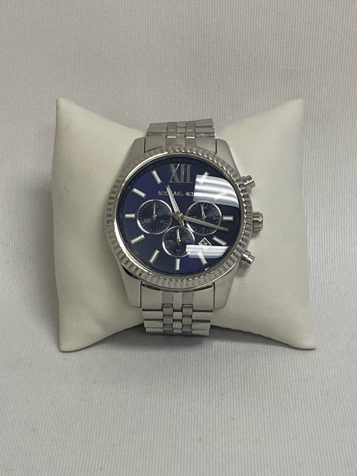 Michael Kors Silver Color Navy Stainless Men&