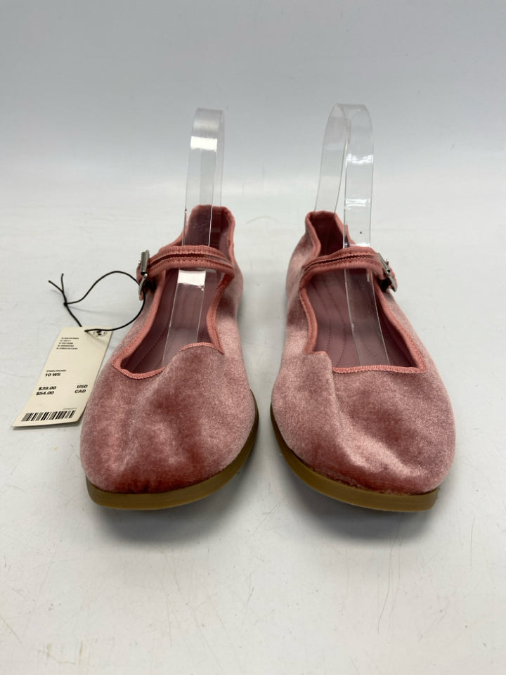 NWT US Shoe Size 10 Pink Flats