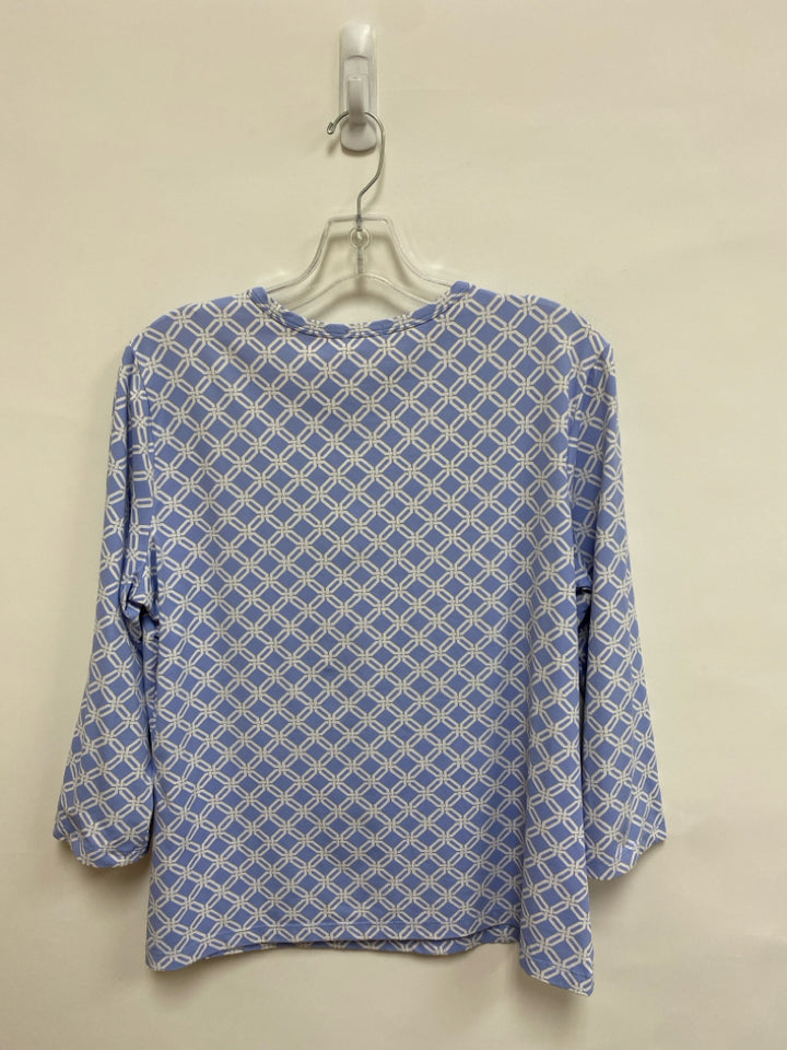 J McLaughlin Size XL Blue White Chainlink Print Ladies Top