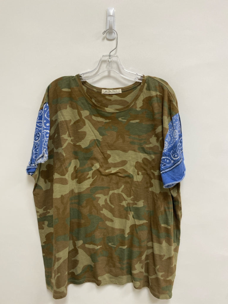 We The Free Size XL Green Blue/White Camouflage Ladies Top
