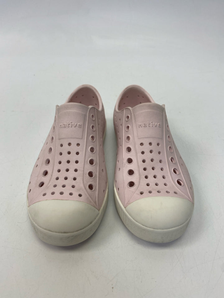 Native SIZE 12 Pale Pink Perforated Rubber Girl&
