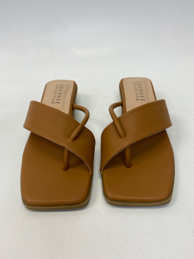 Journee  Size 8 Butterscotch Sandals