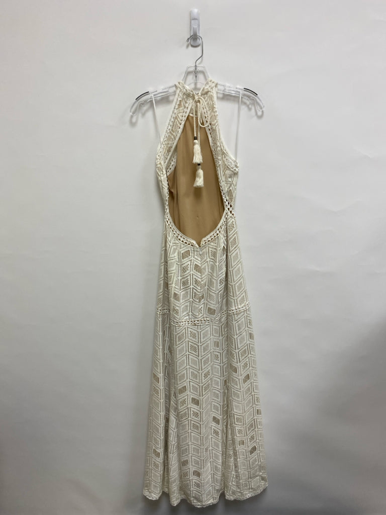 VENUS Size 4 Cream Lace Maxi Ladies Dress